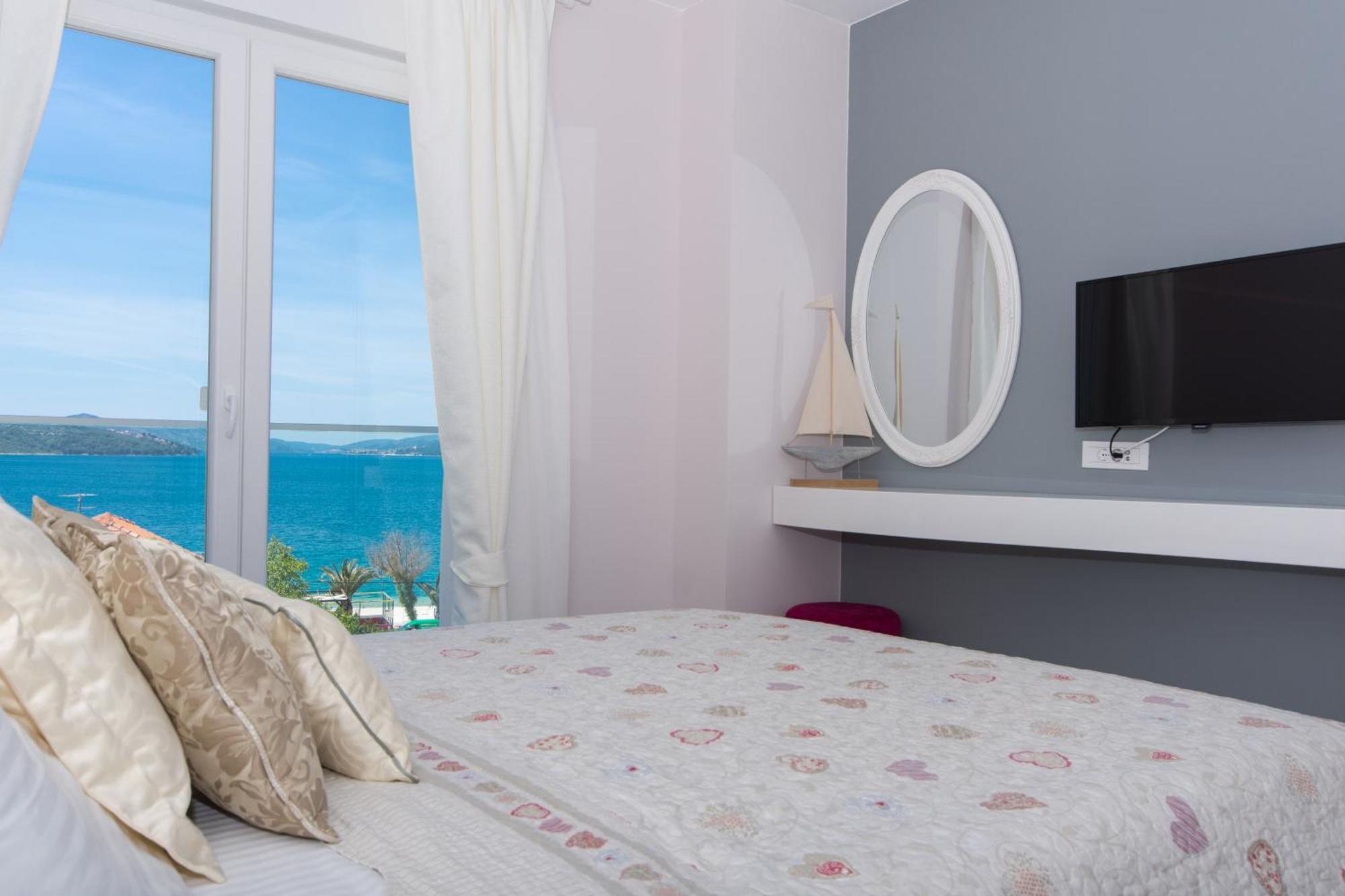Soho Apartment *
